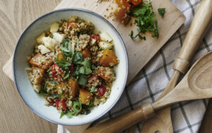 healthy easy pumpkin and quinoa salad